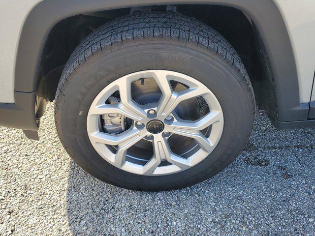 new 2025 Jeep Compass car, priced at $25,090