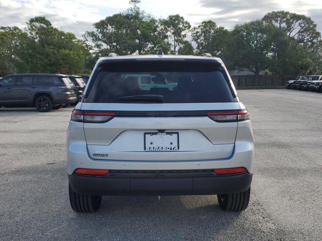 new 2025 Jeep Grand Cherokee car, priced at $38,100