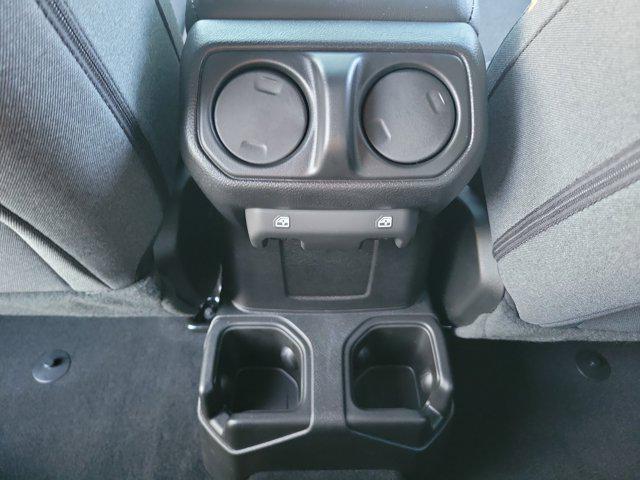 new 2025 Jeep Wrangler car, priced at $41,333