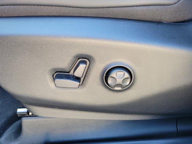 new 2026 Chrysler Pacifica car, priced at $37,733