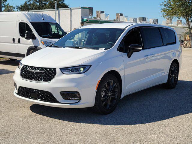 new 2026 Chrysler Pacifica car, priced at $37,733