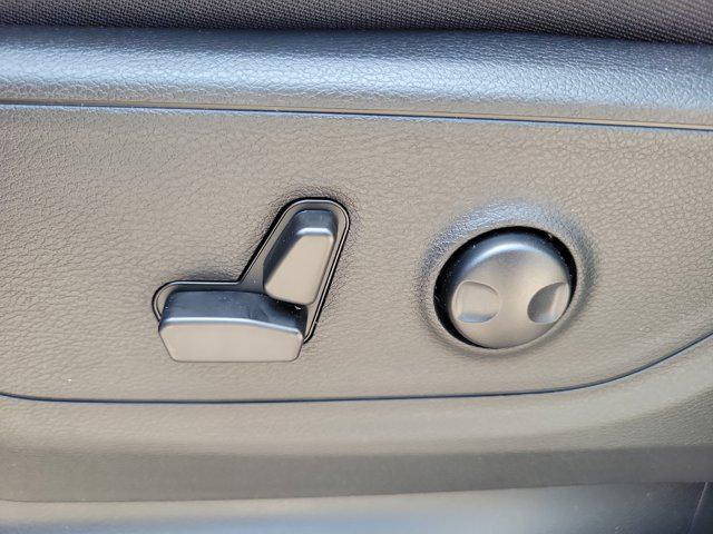 new 2025 Ram 1500 car, priced at $46,541