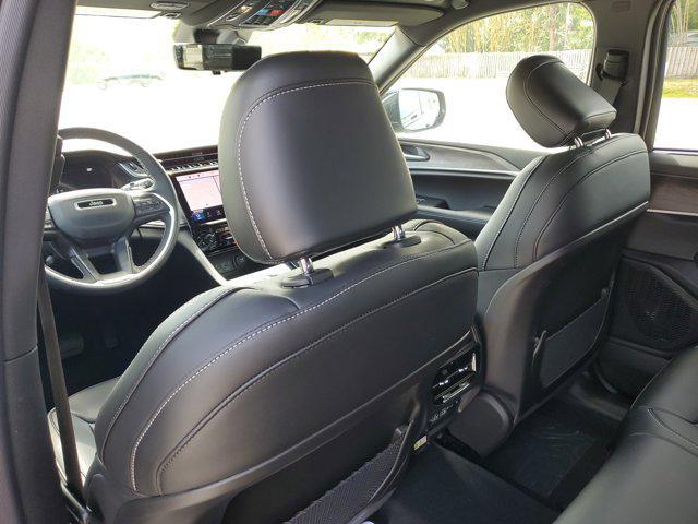 new 2025 Jeep Grand Cherokee car, priced at $44,078