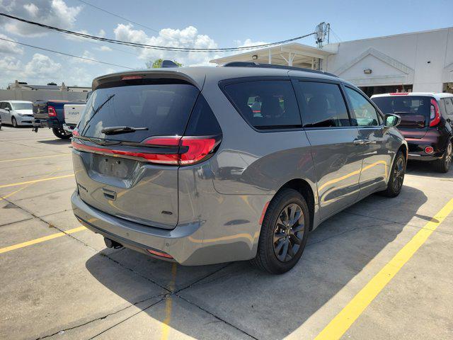 used 2021 Chrysler Pacifica car, priced at $23,433