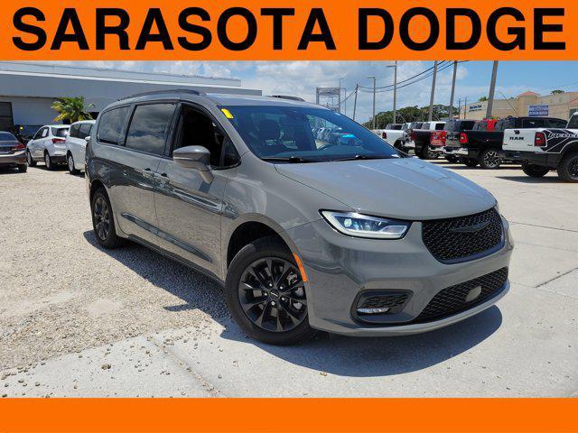 used 2021 Chrysler Pacifica car, priced at $23,144