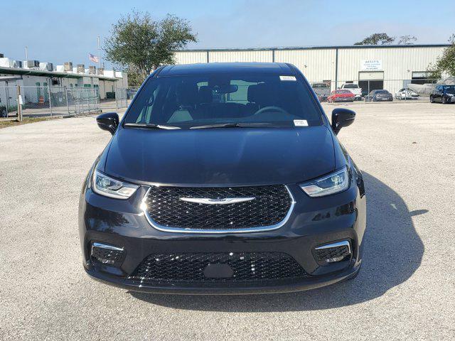 new 2025 Chrysler Pacifica car, priced at $37,501