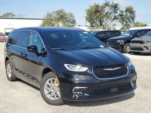 new 2025 Chrysler Pacifica car, priced at $37,501