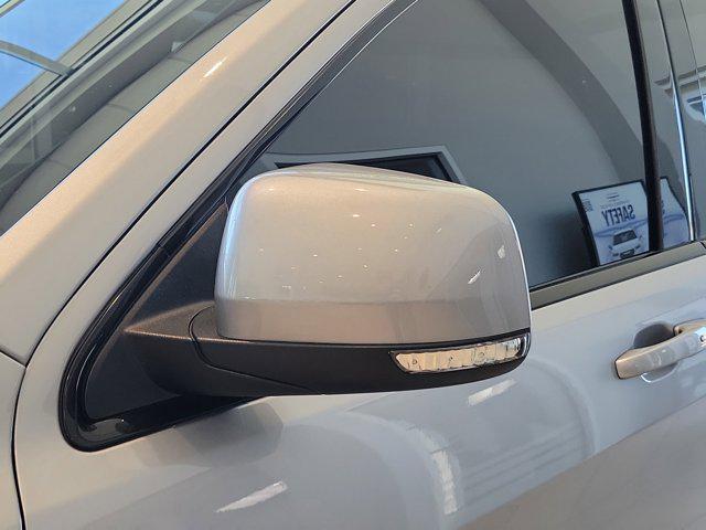 used 2020 Jeep Grand Cherokee car, priced at $50,995