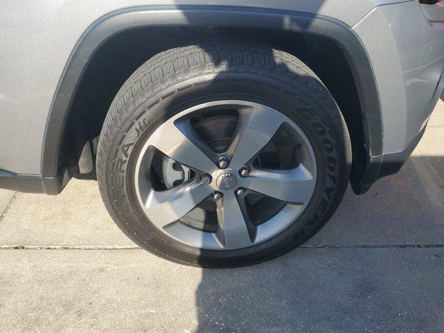 used 2015 Jeep Grand Cherokee car, priced at $12,533