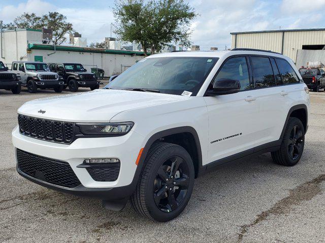 new 2025 Jeep Grand Cherokee car, priced at $42,998