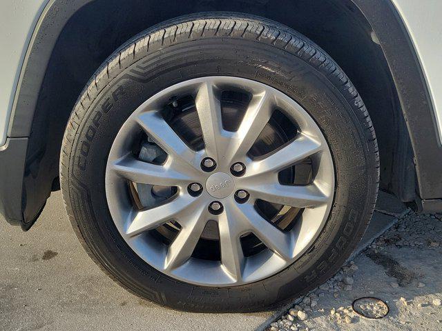 used 2018 Jeep Cherokee car, priced at $14,951
