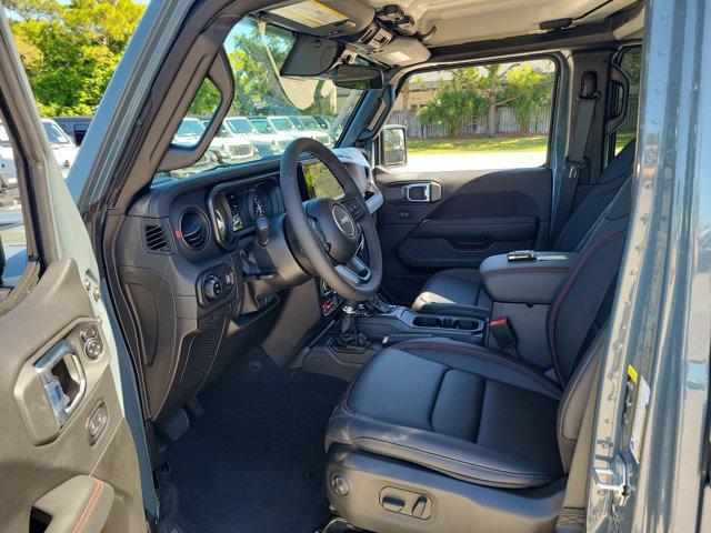 new 2025 Jeep Gladiator car, priced at $49,004