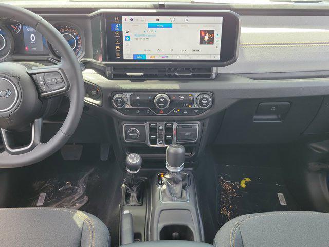 new 2025 Jeep Gladiator car, priced at $41,626