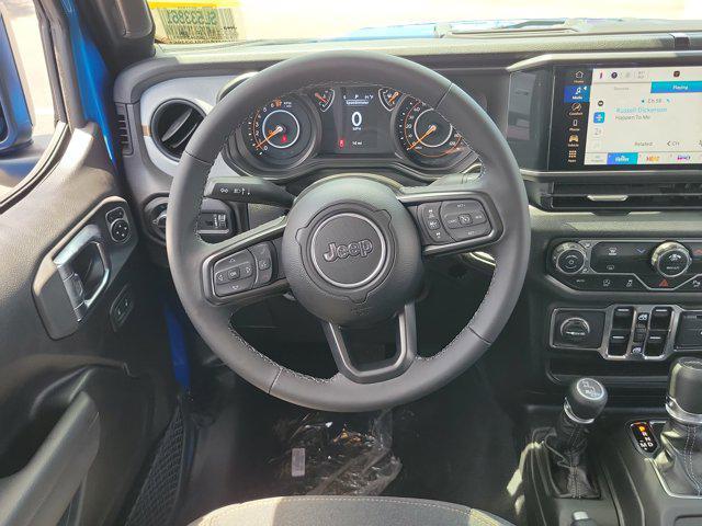 new 2025 Jeep Gladiator car, priced at $41,626