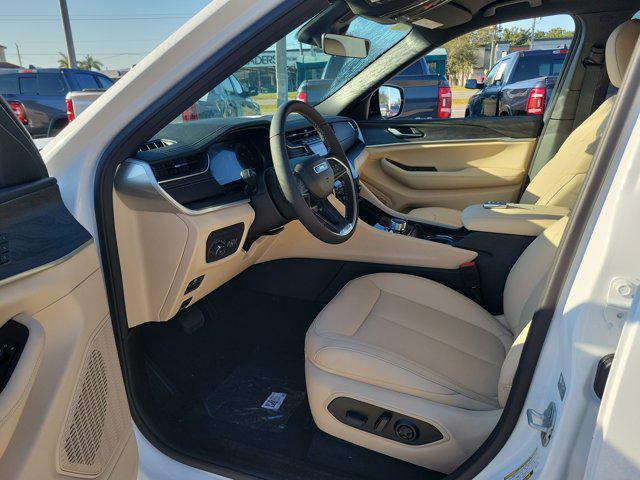 new 2025 Jeep Grand Cherokee car, priced at $34,486