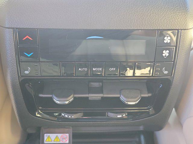 new 2025 Jeep Grand Cherokee L car, priced at $42,724