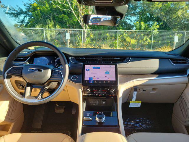new 2025 Jeep Grand Cherokee car, priced at $37,129