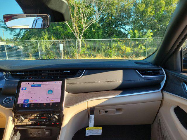 new 2025 Jeep Grand Cherokee car, priced at $37,129