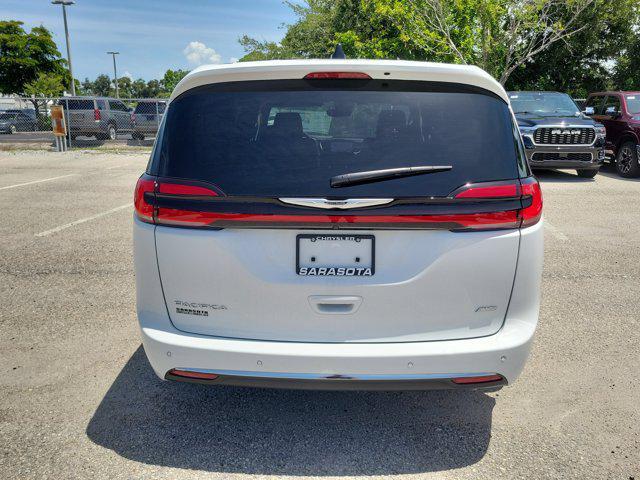new 2025 Chrysler Pacifica car, priced at $41,087