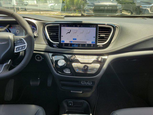 new 2025 Chrysler Pacifica car, priced at $41,087