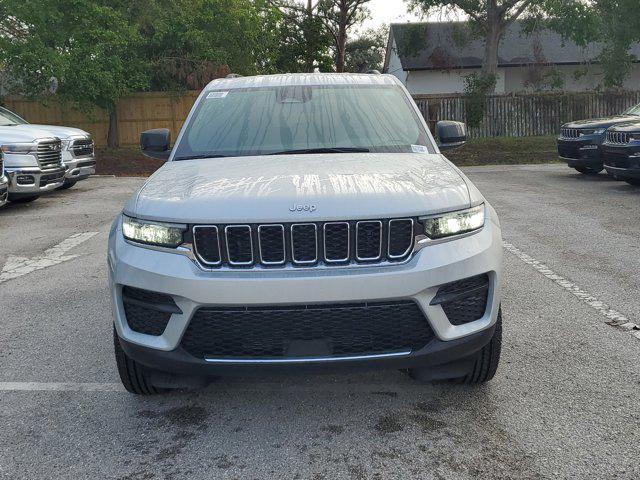 new 2025 Jeep Grand Cherokee car, priced at $34,300