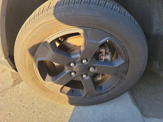 used 2021 Jeep Grand Cherokee car, priced at $19,544