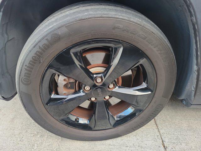 used 2017 Jeep Cherokee car, priced at $12,995