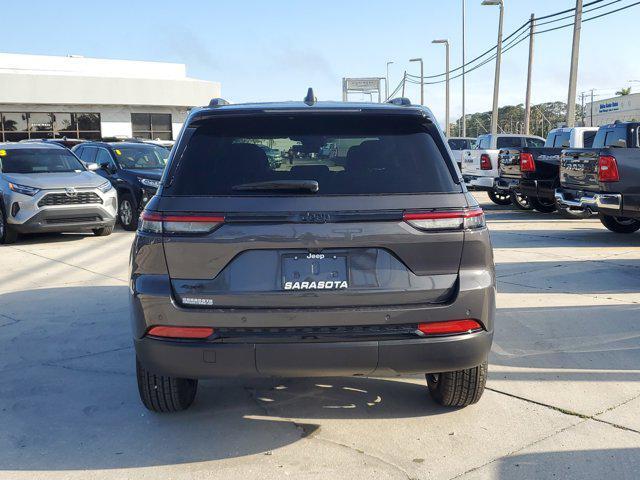 new 2025 Jeep Grand Cherokee car, priced at $38,075