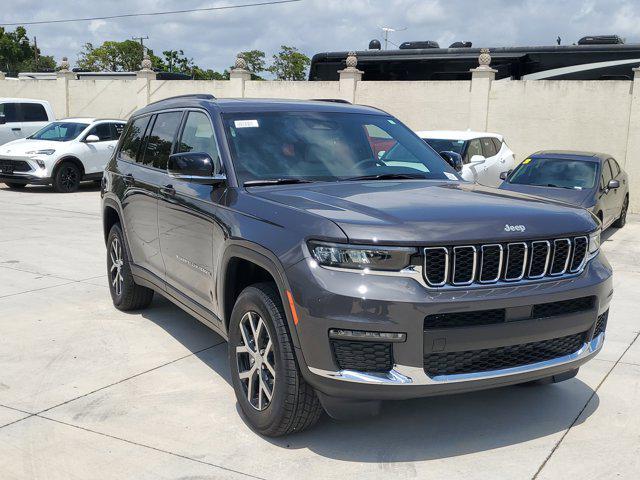 new 2025 Jeep Grand Cherokee L car, priced at $43,079