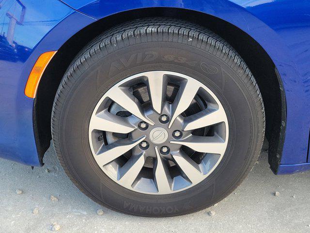 used 2020 Chrysler Pacifica car, priced at $19,129