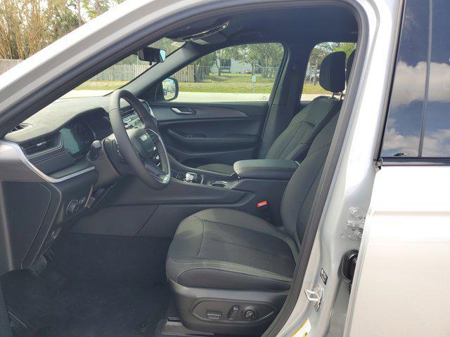 new 2025 Jeep Grand Cherokee car, priced at $34,518