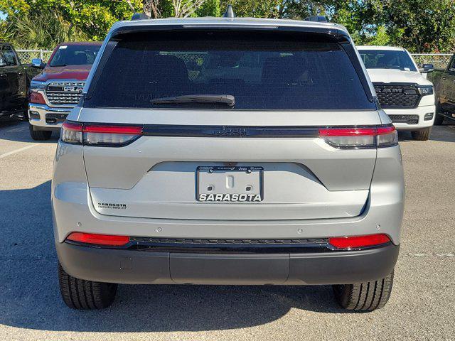 new 2025 Jeep Grand Cherokee car, priced at $37,149