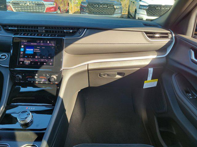 new 2025 Jeep Grand Cherokee car, priced at $37,149