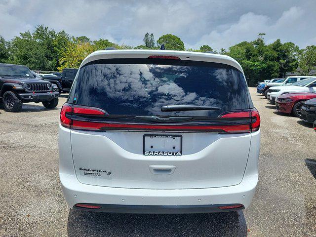 new 2024 Chrysler Pacifica car, priced at $37,367