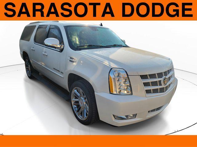 used 2013 Cadillac Escalade ESV car, priced at $12,988