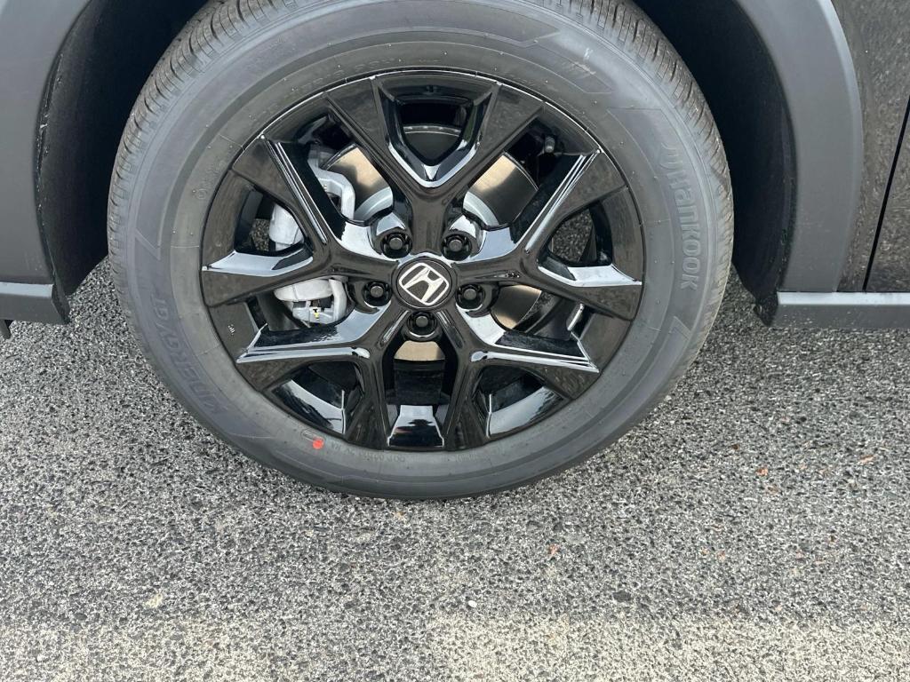 new 2025 Honda HR-V car, priced at $28,895