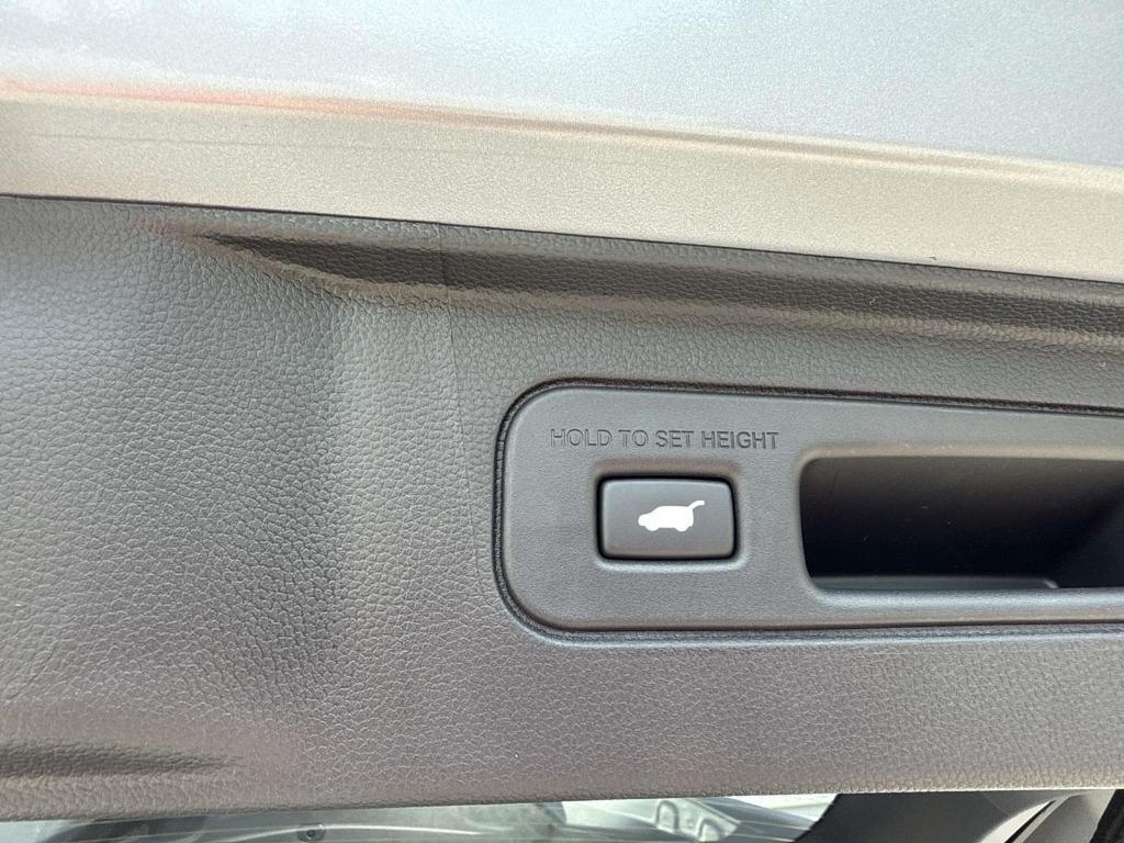 new 2025 Honda Pilot car, priced at $44,995