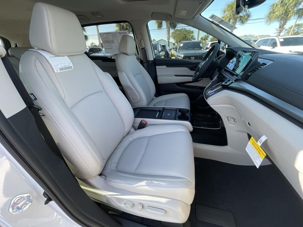 new 2025 Honda Odyssey car, priced at $44,365