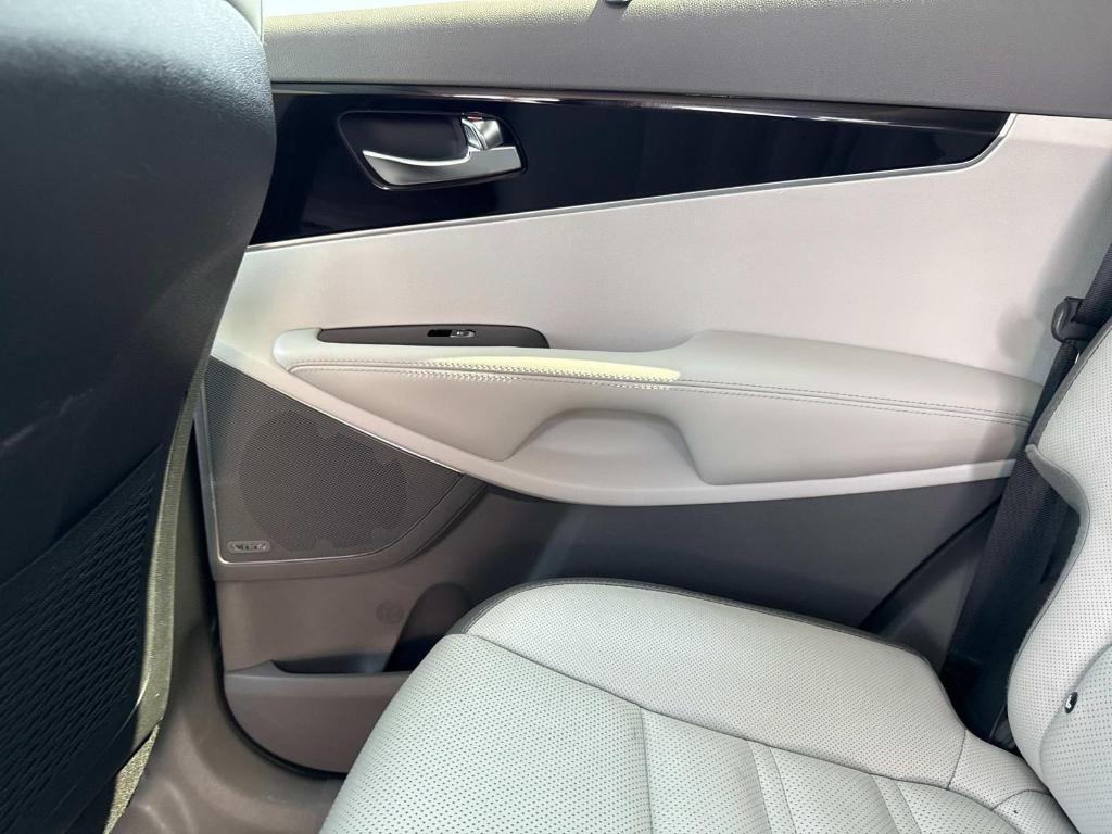 used 2018 Kia Sorento car, priced at $17,494