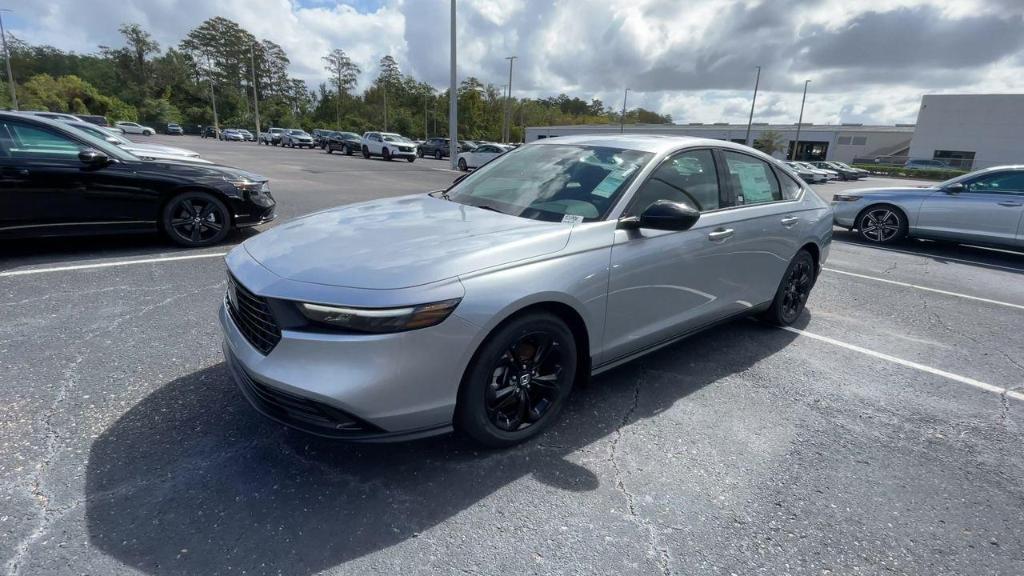 new 2025 Honda Accord car, priced at $31,655