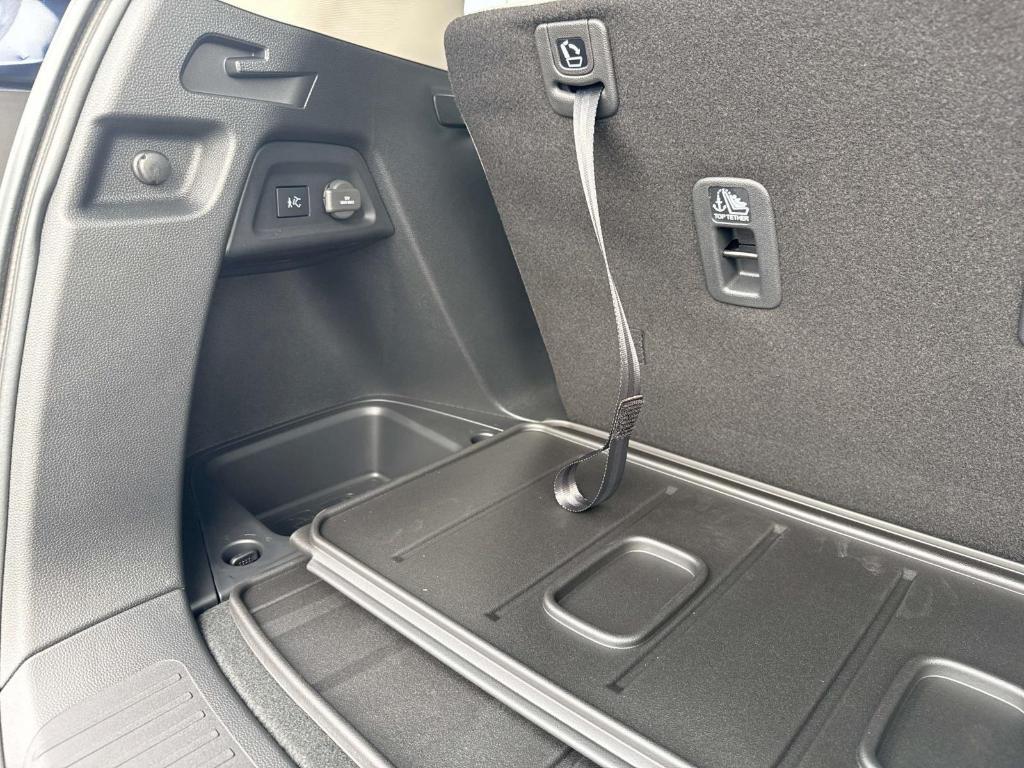 new 2025 Honda Pilot car, priced at $48,950
