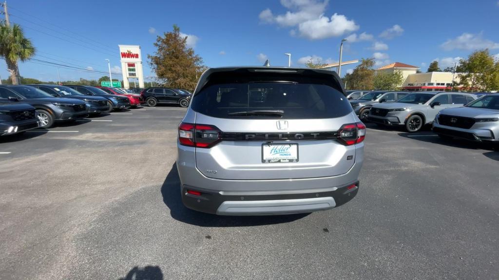 new 2025 Honda Pilot car, priced at $48,895