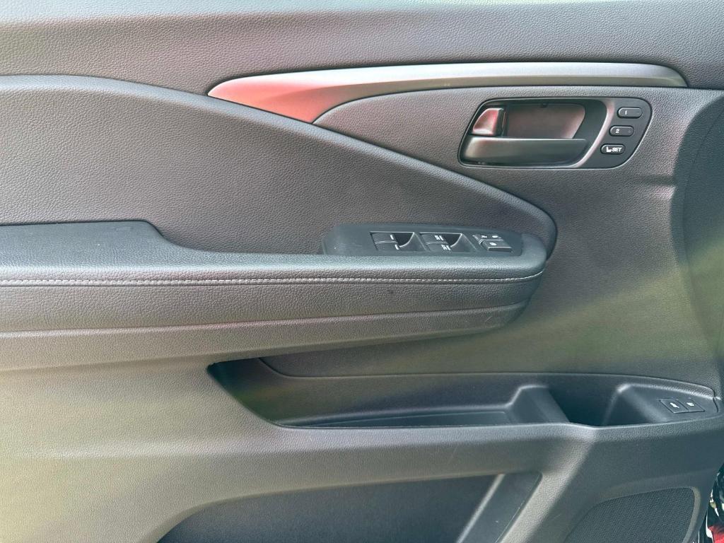 used 2022 Honda Passport car, priced at $28,995