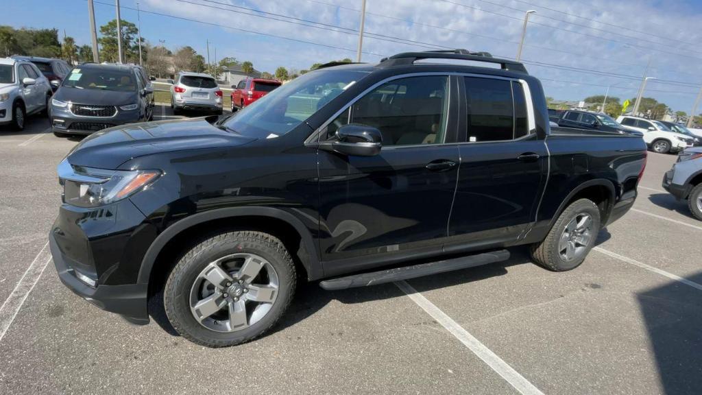 new 2025 Honda Ridgeline car, priced at $45,855