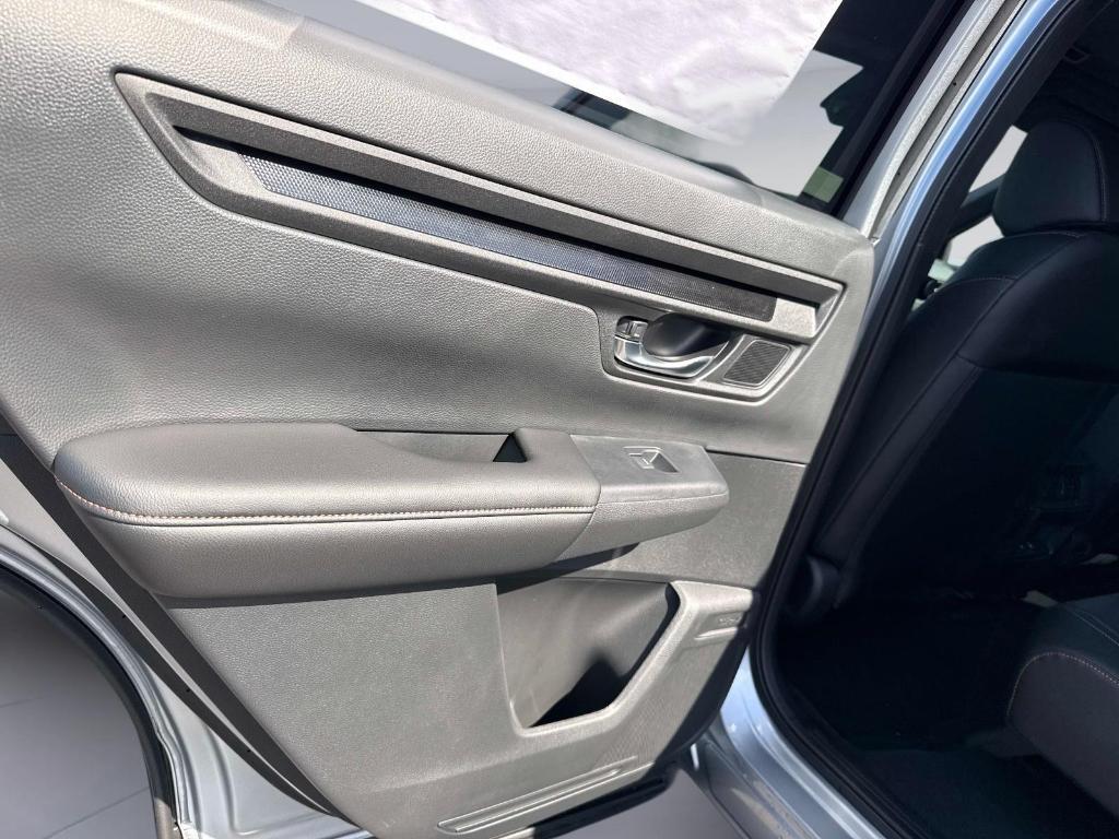 new 2026 Honda CR-V Hybrid car, priced at $40,175