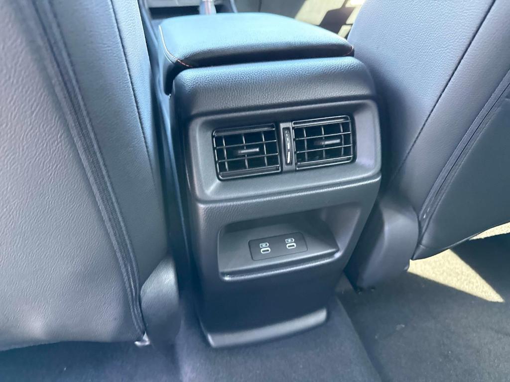 new 2026 Honda CR-V Hybrid car, priced at $40,175