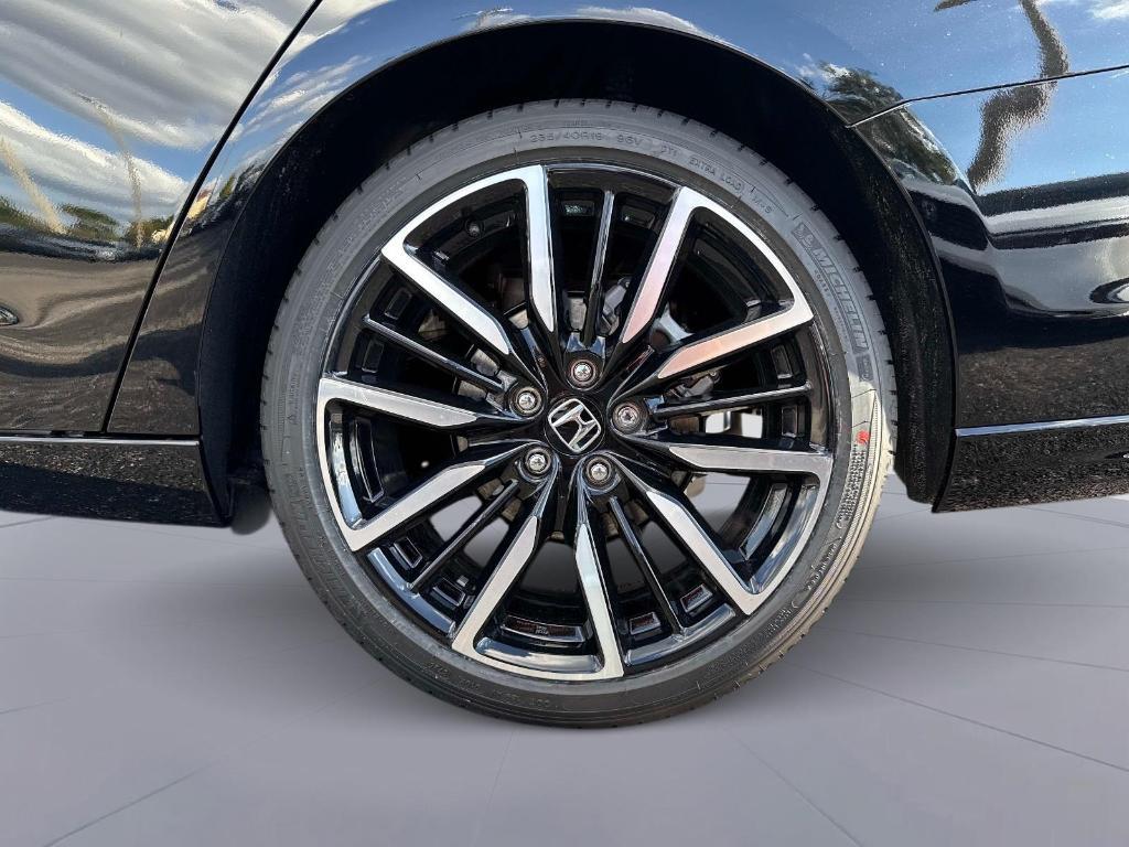 new 2025 Honda Accord Hybrid car, priced at $40,495