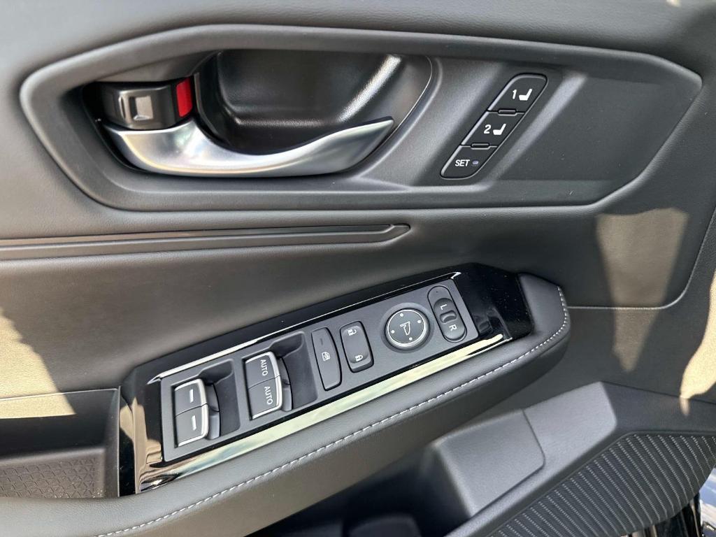 new 2025 Honda Accord Hybrid car, priced at $40,495