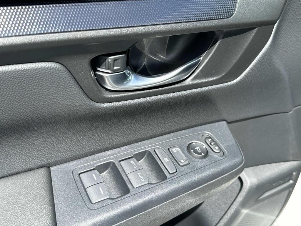 new 2025 Honda CR-V car, priced at $35,700