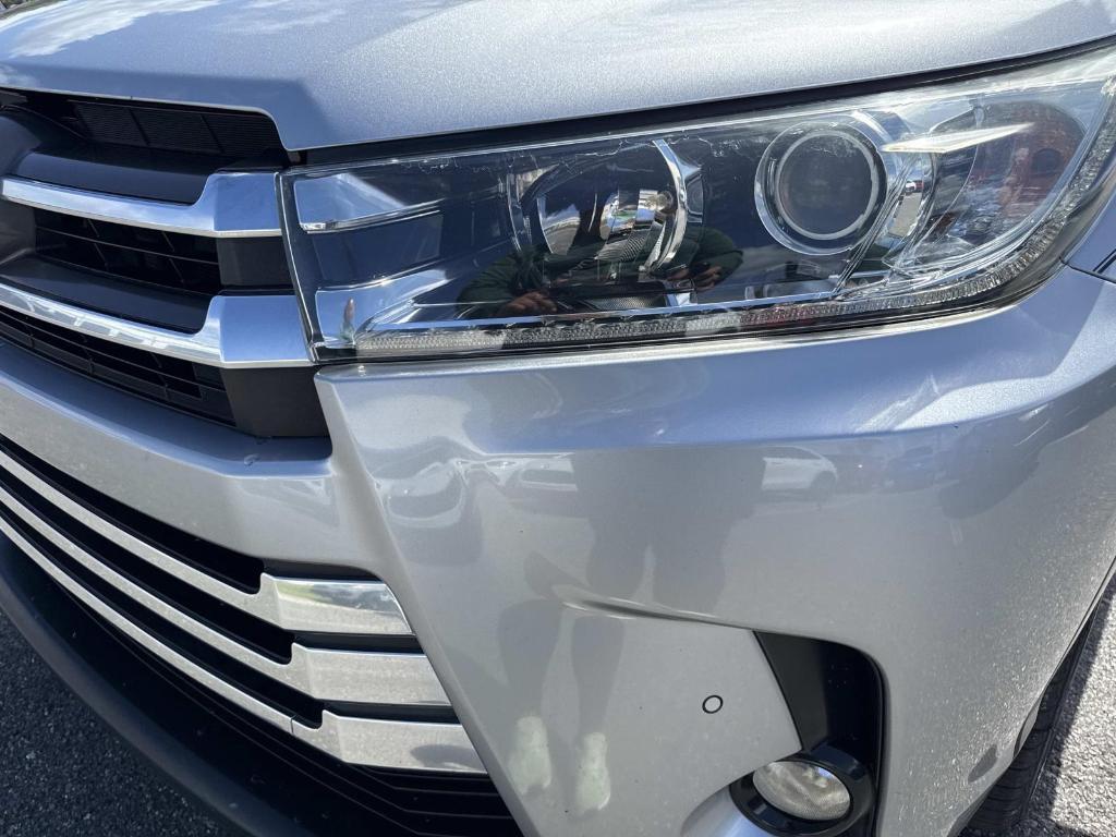 used 2018 Toyota Highlander car, priced at $26,995